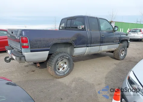 1999 Dodge Ram 1500 St from USA, damaged, VIN 3B7HF13Z9XM526684